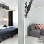 公寓 Charming In With Parking By Renters *