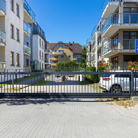 Lägenhet Charming In With Parking By Renters *