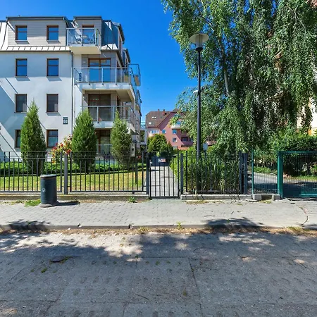 Lägenhet Charming In With Parking By Renters *
