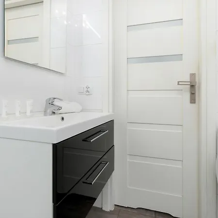 Charming In With Parking By Renters Lägenhet Sopot
